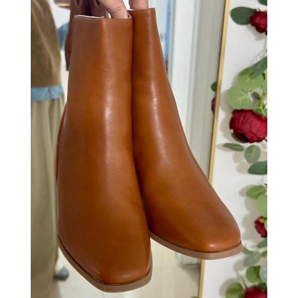 Brown ankle boots - Picture 2 of 3
